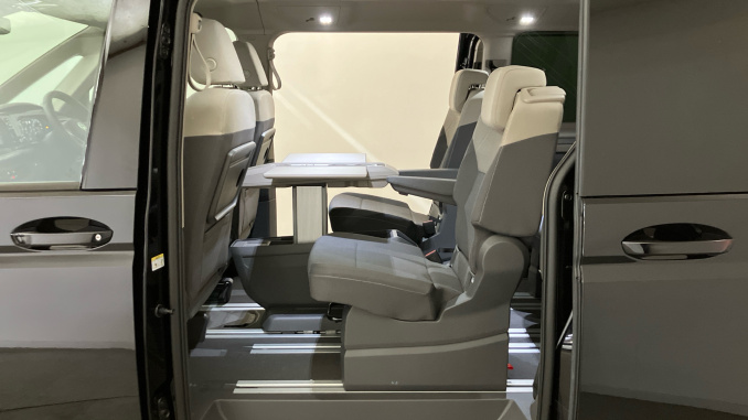 Volkswagen Multivan 2.0 TDI Life 5dr DSG Diesel Estate - Image 23